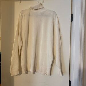 GAP Men's Cream Turtleneck Sweater